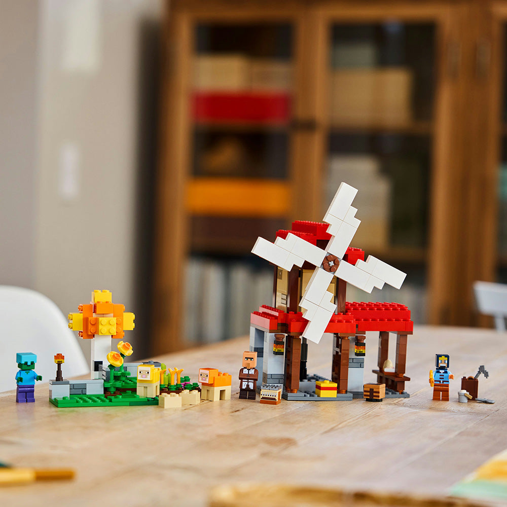 LEGO® Minecraft® The Windmill Farm Building Toy Set 21262 - SLIGHTLY DAMAGED BOX