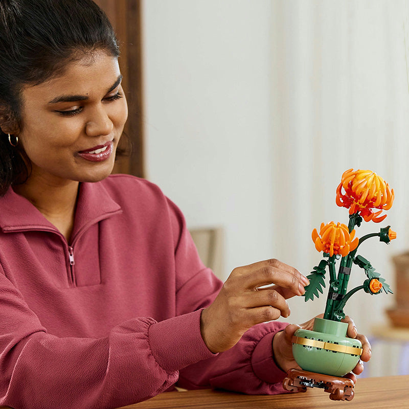 LEGO® ICONS Chrysanthemum Faux Flower Set for Adults 10368 - DAMAGED BOX
