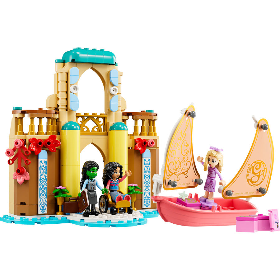 LEGO® Wicked Glinda, Elphaba & Nessarose at Shiz University 75681