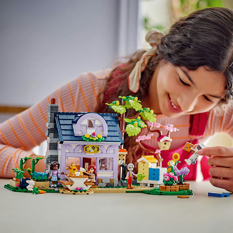 LEGO® Friends Beekeepers’ House and Flower Garden Building Kit 42669 - SLIGHTLY DAMAGED BOX