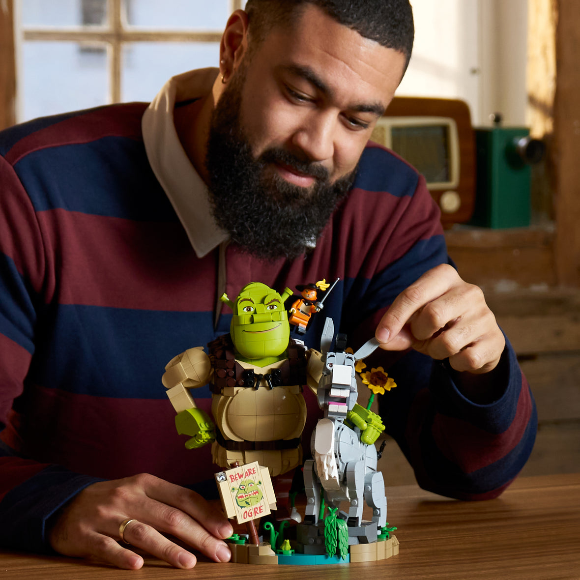 LEGO® Shrek: Shrek - Donkey & Puss in Boots Figure Kit 72423 - SLIGHTLY DAMAGED BOX