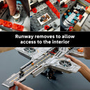 LEGO® ǀ Marvel S.H.I.E.L.D. Helicarrier Building Set 76354-6