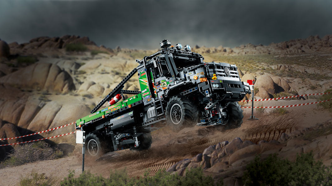 LEGO® Technic 4x4 Mercedes-Benz Zetros Trial Truck Building Kit 42129 - SLIGHTLY DAMAGED BOX