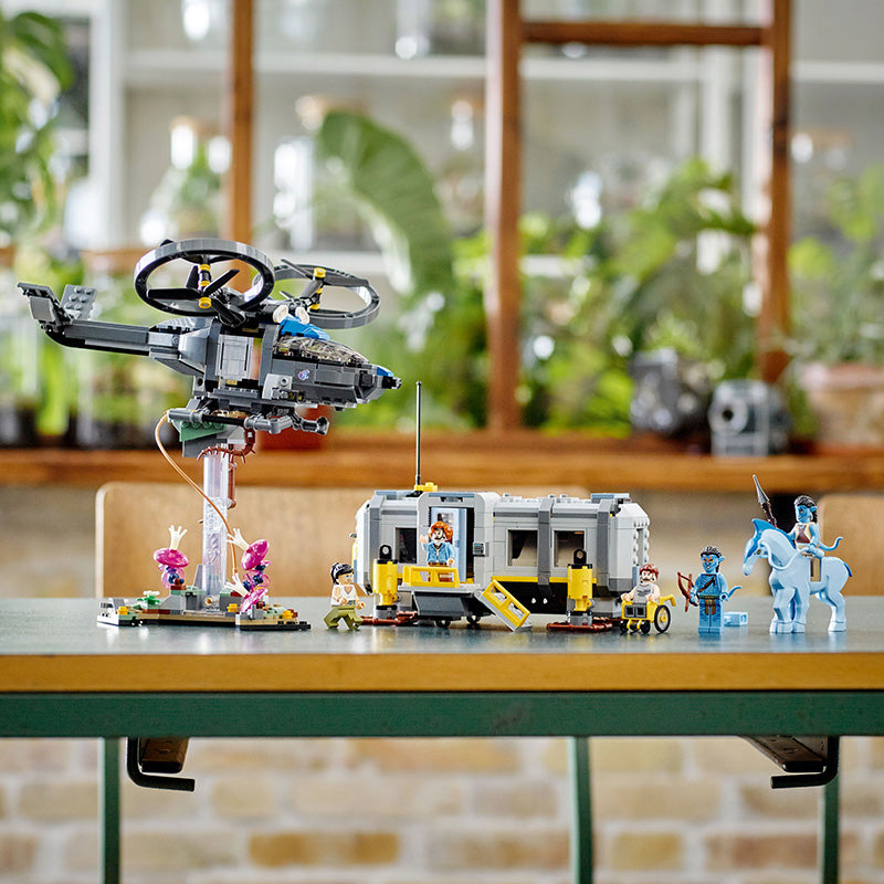 LEGO® Avatar Floating Mountains: Site 26 & RDA Samson 75573
