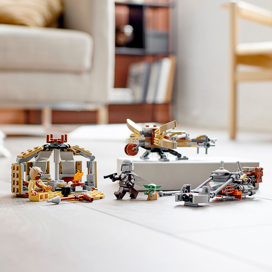 LEGO® Star Wars: The Mandalorian Trouble on Tatooine Building Kit 75299