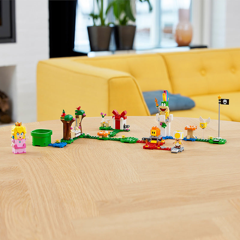LEGO® Super Mario™ Adventures with Peach Starter Course Building