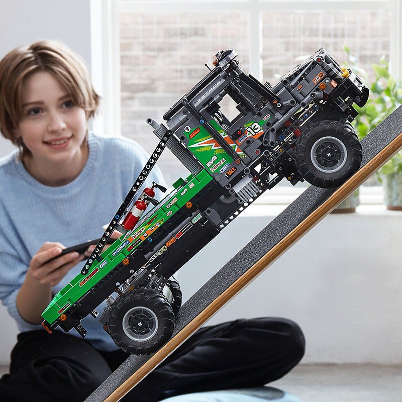 LEGO® Technic 4x4 Mercedes-Benz Zetros Trial Truck Building Kit 42129 - SLIGHTLY DAMAGED BOX