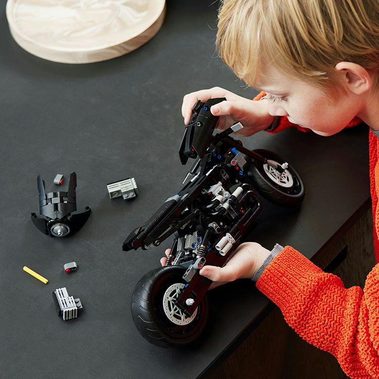 LEGO® Technic THE BATMAN - BATCYCLE™ Building Toy Set 42155 - SLIGHTLY DAMAGED BOX