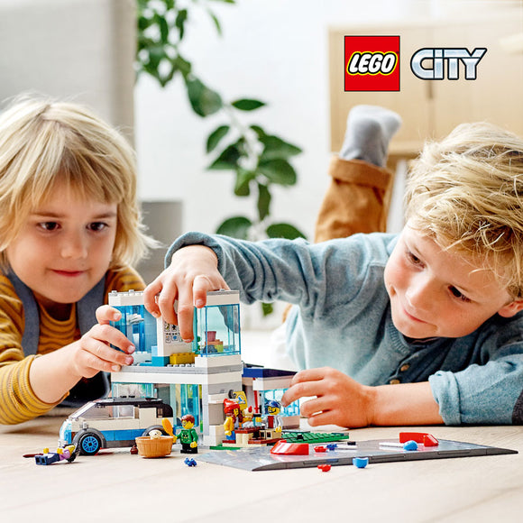 LEGO City Family House