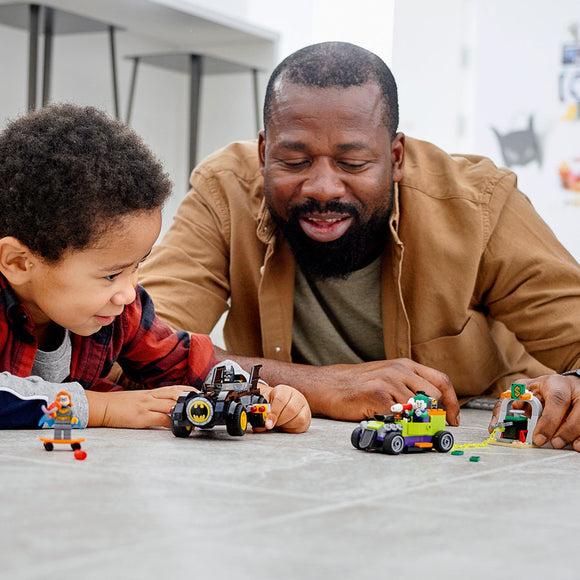 LEGO® DC Comics Super Heroes Batman™ vs. The Joker™: Batmobile™ Chase