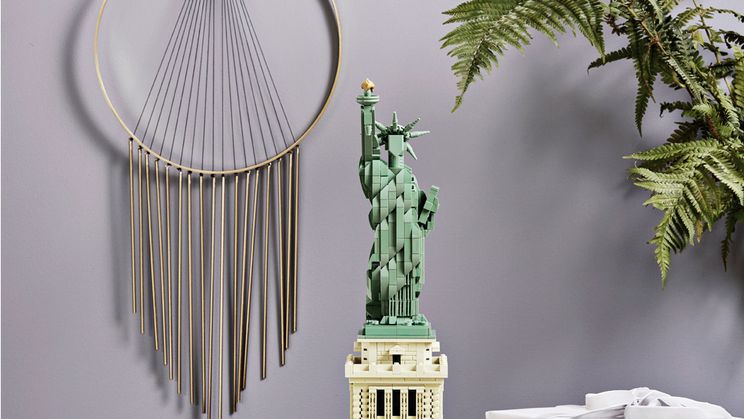 LEGO® Architecture Statue of Liberty Construction Toy for Adults 21042